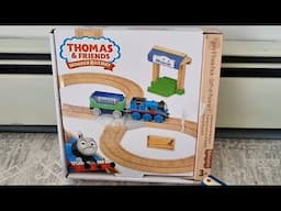 Thomas the Tank Engine - How to Create Different Track Configurations using the Figure 8 Track Set