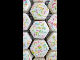 Betty Crocker Makers: Emily’s Spring Snack Cakes
