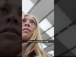 This Apple employee is weird af 😭😳
