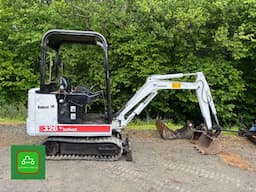 BOBCAT 320 MINI DIGGER SOLD BY www.catlowdycarriages.com