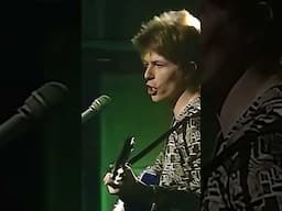 David Bowie - Queen Bitch on Old Grey Whistle Test, 1972 #DavidBowie #Bowie #70s #livemusic