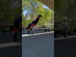 Heavyweight calisthenics handstands