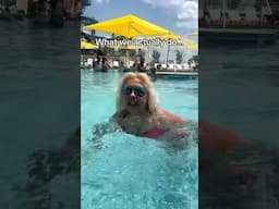 HANDSTAND 👁️👄👁️ #carowinds #pool #short #shorts #trending #viral #meme #swim #ytshorts #ytshort