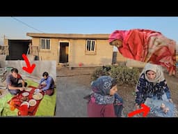 I was amother,nota victim. When I had noshelter,I became a shelter myself... and now I built a roof.