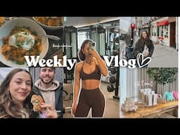 vlog: upper body workout, PR events, easy dinner recipe + exploring toronto