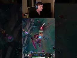 The yasuo combos makes vayne dizzi #leagueoflegends
