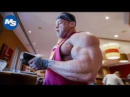 Bodybuilders Eat Clean at Restaurants