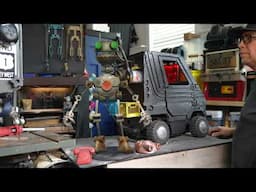 Behind the Scenes 03 - custom RC and Reckless Robot Driver popalow - pop Talks.