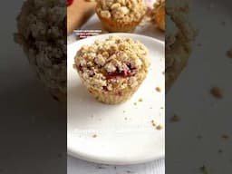 Gluten-free raspberry crumble muffins #glutenfreedessert #dairyfree #raspberry #glutenfreerecipes ￼