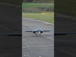 B-1B Lancer Touch & Go #aviation #rc #rcplane