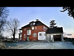 Weird Wallpaper & Hidden Secrets in This Abandoned 1900s Mansion!