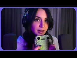2 Minute ASMR | Giving a frog a full body massage