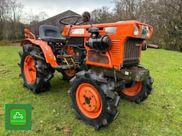 KUBOTA B7001 4X4 COMPACT TRACTOR SOLD BY www.catlowdycarriages.com