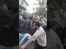 Grosse ambiance lors de la présentation des équipages ai Rallye Festival Hoznayo