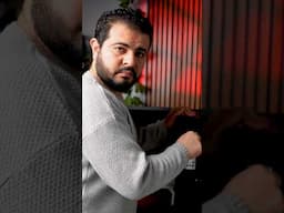 اتاكد انت حاطت كابل الشاشة فين