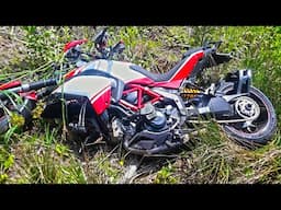 Bikes DESTROYED in Insane Motorcycle Fails – Crazy Motorcycle Moments