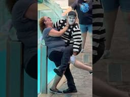 Who’s the mime now?! 🤣 #seaworldmime #funny #tomthemime #shorts #funnyvideos #funnyshorts #fun