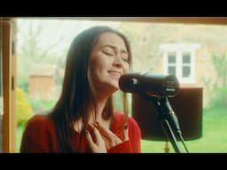 On The Run (Live)- Jasmine Thompson