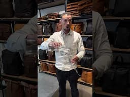 Wenn unsere Reisetasche Ruben den Raum betritt 👀 #leather #bags #viralvideo #leatherbag #funny