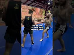 Training as a busy dad isn’t about doing more, it’s about doing what actually works. #muaythai