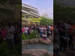 Ambiente Alegre en Plaza Mundo El Salvador