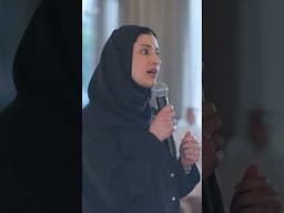 محمد بن راشد يلتقي مجموعة من المسؤولين والأعيان ورجال الأعمال الأجانب