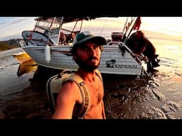 #06 STUCK IN THE MUD Traveling Australia By Boat