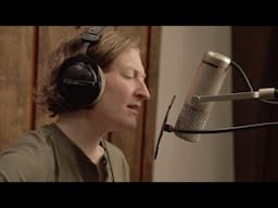 Lauren O'Connell— Everything Feels Ridiculous (Acoustic)