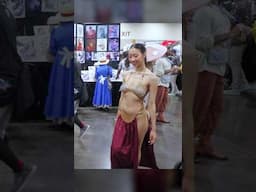 Classic Slave Leia cosplay at Comic Con 👀 #deadpool #starwars #cosplay
