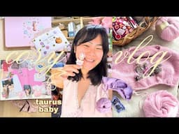 cosy knitting vlog 🎂 birthday edition! pen pals, Gracie Abrams, knitting a deer sweater