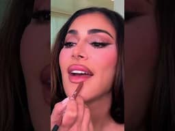 OBSESSED with this lip combo 😍💄 #hudabeauty #lipcombo #storytelling #howto