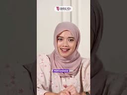 Kenapa ya banyak banget orang ceritain lukanya tapi sambil tertawa?