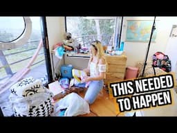 Cleaning A VERY Messy Room (*satisfying)