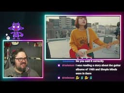 Music teacher reacts to Siberian Husky "In an Apartment" シベリアンハスキー「アパートの一室で」Official Music Video