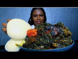 Nigerian food sweet bitterleaf soup with fufu/ Asmr Mukbang