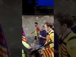 💙❤️ The Culer Walk sets off to celebrate the Club’s 125th anniversary! #fcbarcelona #shorts