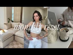 MONTHLY RESET 📆✨ out with the old, becoming CONSISTENT, & prepping for a new month (VLOG)