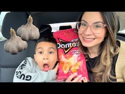 Trying Doritos Spicy Garlic Chips
