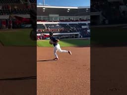 Showing off the footwork 🕺🏻#rawlings  #TeamRawlings #OleMiss #collegebaseball