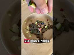 How I Get My Skink To Eat His Greens | BLUE TONGUE SKINK