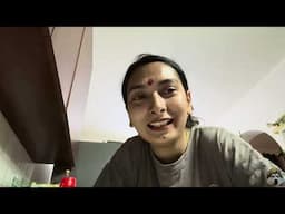 Ghar me diwali ki safayi chal rhi hai