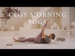 Cosy yoga flow for cold dark mornings | Rituals