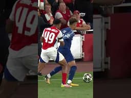 Myles Lewis-Skelly wasn't having any of Doue's antics 😤