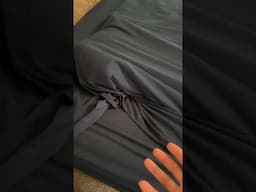 Trying to make the bed with your cat 😭🐱