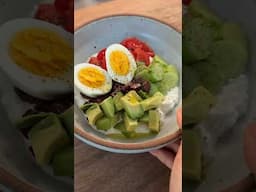 Savory cottage cheese breakfast bowl with 34 g of protein per serving.