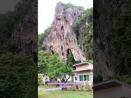 บรรยากาศยามเช้าไม่ค่อยมีหมอกค่ะ ตอนกลางคืนฝนตก #บ้านภูผารีสอร์ท หุบป่าตาด