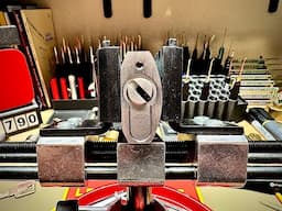(235) MUL-T-LOCK 7X7