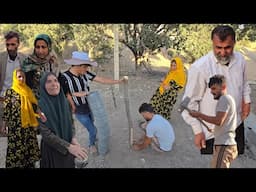 Nomadic Life|Nomadic Couple Protects Their Trees:A Nomadic Family Collaborates with Their Children🍞🔥