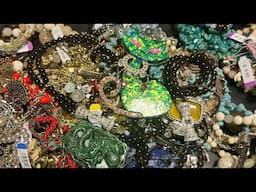 Jewelry Jar Unjarring ! Vintage jewelry! Savers jewelry Jar finds!