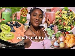 HIGH RAW VEGAN🥗 What I Eat in a Day! delicious salad recipes, perfect matcha latte, vitamin c boost